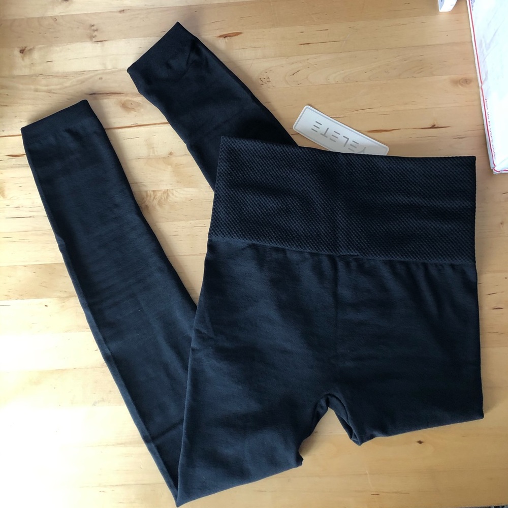 💗 Host Pick 💗 Comfy Fleece Lined Leggings - Picture 5 of 9